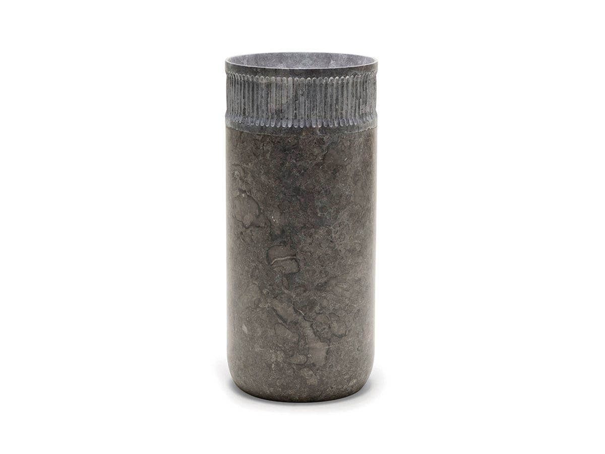 Striae Pedestal Negro